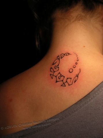 091.tattoo-paris-juin-lune-croissant-enfant-lompre-polyneisen  
